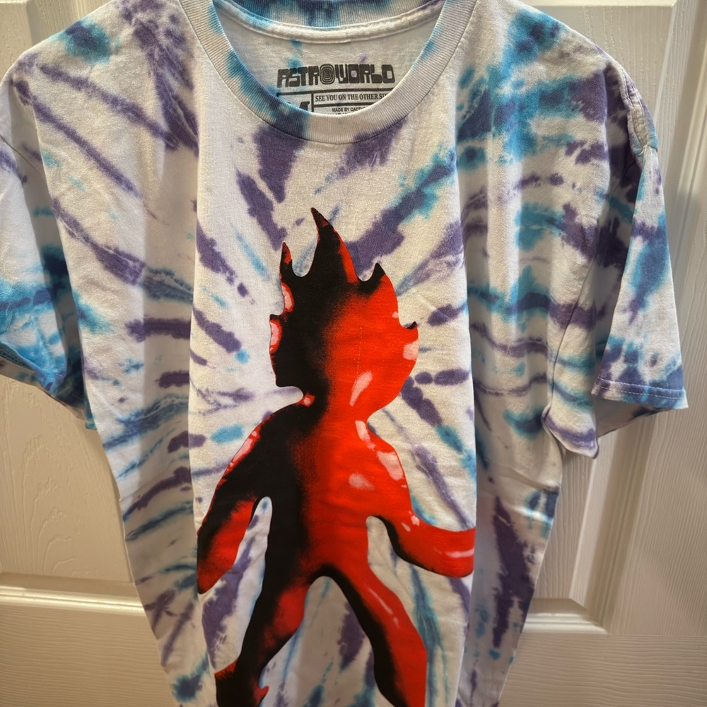 Travis Scott Astroworld Flame Tie-Dye T-Shirt - size M - NWOT - Picture 1 of 3